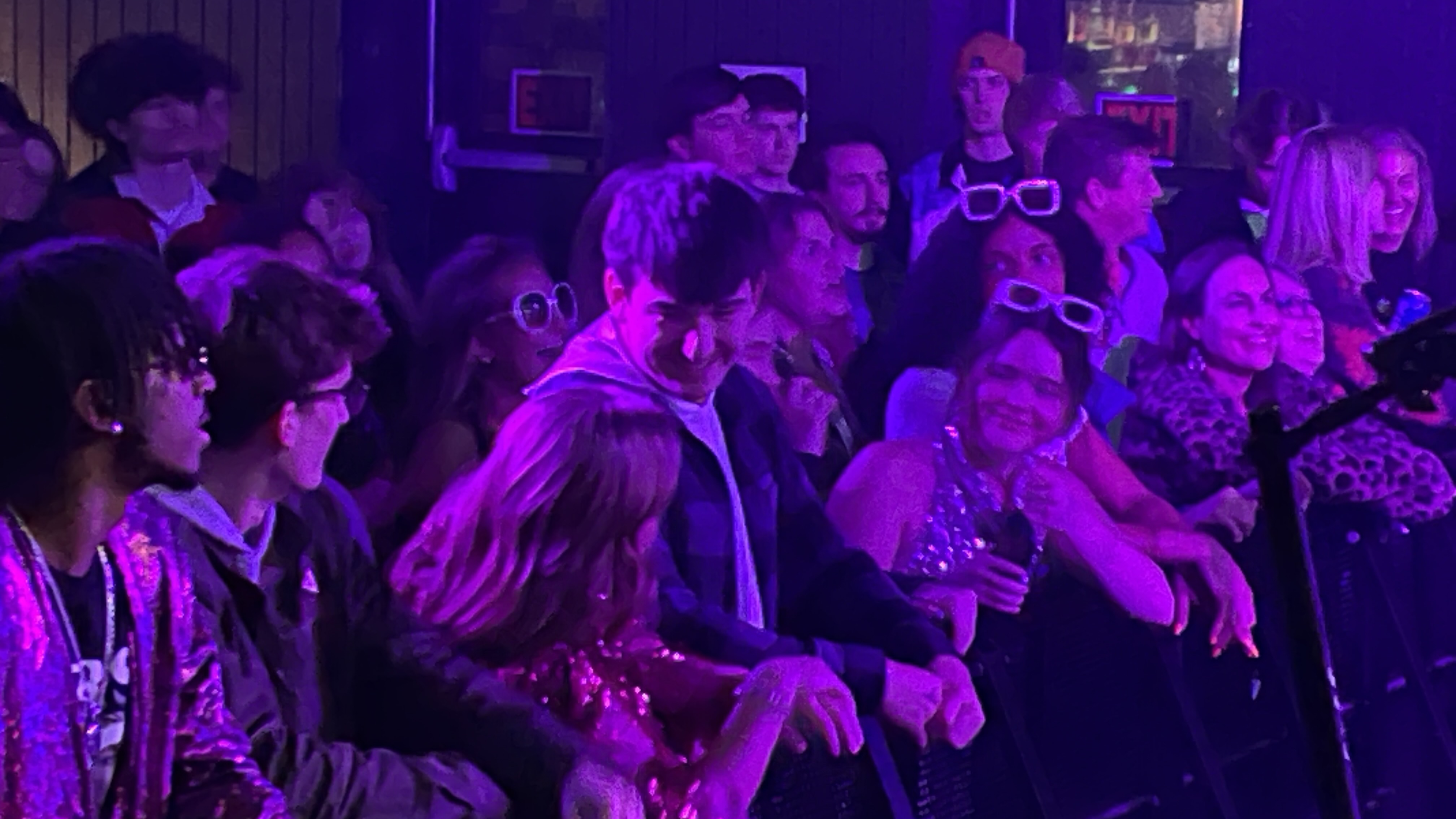 DELICIOUS live performance 3